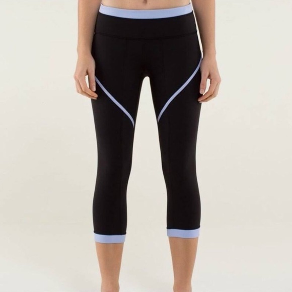 lululemon athletica Pants - Lululemon Roll Out Crop size 4